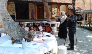 Doc. Guru BK SMKN 3 Cimahi saat Memberikan Pemahaman Bahaya Bullying dengan Program P5 (Firman)