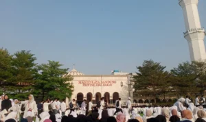 Ribuan Pelajar Ramai-ramai Doakan Palestina di Alun-alun Bandung