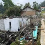 Damkar Telat, Satu Rumah di Gununghalu Beserta Balita Ludes Terbakar Kondisi rumah Didin (60), warga Gununghalu yang ludes terbakar pada Minggu, 22 Oktober 2023 pagi.