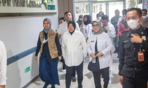 Mensos Kunjungi RSUD Ciawi, 350 Pasien Ikut Operasi Katarak Mensos Kunjungi RSUD Ciawi, 350 Pasien Ikut Operasi Katarak