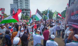 Aksi Solidaritas, Ribuan Masyarakat Kibarkan Bendera Palestina di Tugu Kujang Bogor