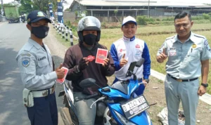 DAM Edukasi Keselamatan Berkendara bersama Jasa Raharja Jabar, Polresta Bandung, dan Dishub Kabupaten Bandung di Jalan Siliwangi, Kabupaten Bandung (25/10).