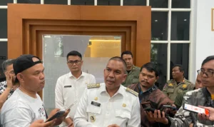 Pj Bupati KBB Belum Bisa Pastikan Honor TKK Setara Dengan UMK Pj Bupati KBB Belum Bisa Pastikan Honor TKK Setara Dengan UMK