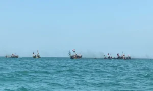 Wujud Syukur Nelayan Cirebon, Puluhan Kapal Meriahkan Pesta Laut Pantai Kesenden Wujud Syukur Nelayan Cirebon, Puluhan Kapal Meriahkan Pesta Laut Pantai Kesenden