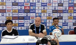 Persib Bandung saat konferensi pers sesudah laga melawan PS Sleman (28/10).
