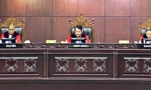 TOK! Ketua MK Tolak Petitum Batasan Usia Capres-Cawapres TOK! Ketua MK Tolak Petitum Batasan Usia Capres-Cawapres