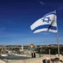Protes Bergelora di Inggris: Massa Heboh Copot Bendera Israel dalam Aksi Damai