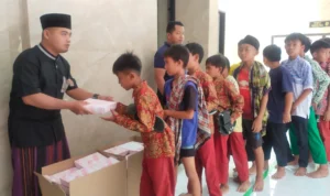 Upaya Bentuk Karakter Religius, Masjid Cahyati Sumedang Adakan Kegiatan Berbagi Upaya Bentuk Karakter Religius, Masjid Cahyati Sumedang Adakan Kegiatan Berbagi