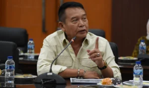 Anggota Komisi I DPR RI Mayjen TNI (p) TB Hasanuddin angkat bicara soal pernyataan Presiden Joko Widodo terkait pembelian Alutsista.