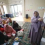 Ganjar Sejati menerapkan tiga metode pembelajaran baca tulis Alquran bagi puluhan warga di Pondok Pesantren Barkatul Huda, Lembang, Kabupaten Bandung Barat, Jumat (6/10).