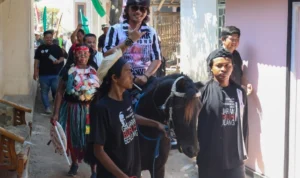 Kegiatan Karnaval Budaya Cirebonan dari GBB dan masyarakat Desa Mertasinga, Kecamatan Gunungjati, Kabupaten Cirebon, Jumat 6 Oktober 2023.