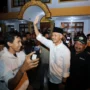 Riuh menggema para santri Pondok Pesantren Suryalaya, Tasikmalaya saat menyambut kedatangan bakal calon presiden (bacapres) Ganjar Pranowo, Selasa 10 Oktober 2023.