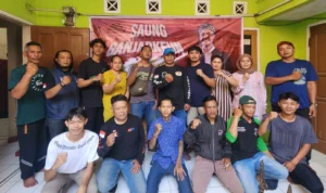 Relawan Ganjarkeun Jabar saat mendeklarasikan dukungan kepada Ganjar Pranowo di wilayah Kecamatan Gedebage Kota Bandung, Senin, 16 Oktober 2023.