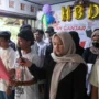 Sukarelawan Ganjar Milenial Center (GMC) Jabodetabek bersama milenial Desa Sinarsari, Kecamatan Dramaga, Kabupaten Bogor, merefleksikan semangat sumpah pemuda tepat di hari lahir Ganjar Pranowo, Sabtu 28 Oktober 2023.