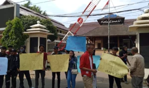 Protes Masyarakat Pecah Buntut Pergantian Pj Wali Kota Cimahi Seperti Uji Coba