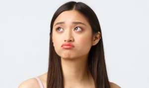 8 Cara Mengatasi Bibir Pecah-Pecah, Cobain Yuk Cara Mengatasi Bibir Pecah-Pecah