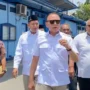 Iwan Bule Kunjungi Pabrik Rotan di Cirebon, Lihat Potensi Pasar Mancanegara