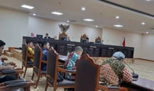 Ketua MKMK Minta Pelapor Percepat Pembacaan Berkas, Inilah Penyebabnya Ketua MKMK Minta Pelapor Percepat Pembacaan Berkas, Inilah Penyebabnya