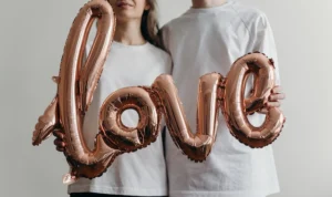 Ilustrasi Contoh Long Text Happy Boyfriend Day Panjang Buat Pacar/ Pexels/ cottonbro studio