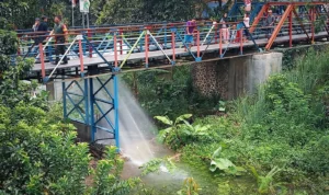 Geruduk Ahli Waris, Ratusan Warga Kampung Muara Bogor Desak Perbaikan Pipa Tirta Pakuan yang Bocor Besar! Geruduk Ahli Waris, Ratusan Warga Kampung Muara Bogor Desak Perbaikan Pipa Tirta Pakuan yang Bocor Besar!