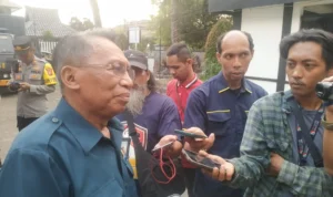 Kamal Suherman (kiri) ketua DPRD Kota Sukabumi.