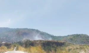 Ratusan Sampah Mengendap Akibat Kebakaran TPSA Kaki Gunung Tampomas Sumedang