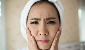 5 Cara Mengatasi Kulit Wajah Kering, Yu Praktikan!