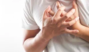 7 Alasan Kenapa Kamu Mungkin Merasakan Nyeri di Dada Sebelah Kiri, Bukan Hanya Karena Jantung