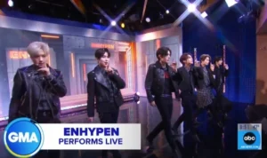 Salah Sebut Nama ENHYPEN, Good Morning America Dihujat Netizen Grup KPOP ENHYPEN saat tampil di Good Morning America. (Tangkapan layar Youtube @GMA)