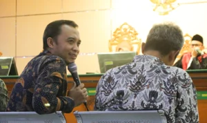 Ketua Komisi C, Yudi Cahyadi saat memberikan keterangan pada sidang lanjutan kasus suap yang menjerat Yana cs (Pandu Muslim / JE)