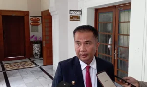 Dok. Pj Gubernur Jabar, Bey Triadi Machmudin. Senin (14/11). Foto. Sandi Nugraha.
