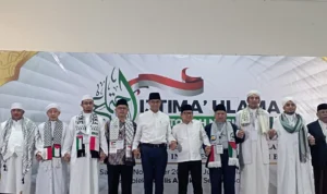 Hadiri Itijma Ulama di Bogor, AMIN Sampaikan Hal Ini! Pasangan AMIN saat menghadiri Itijma Ulama di Majelis AZ Zikra, Sentul, Kabupaten Bogor, Sabtu (18/11). Foto : Sandika Fadilah/Jabarekspres.com