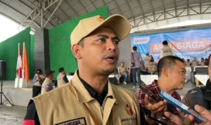 Ketua Badan Pengawas Pemilu (Bawaslu) Kabupaten Bandung Kahpiana Saat Memberikan Keterangan Seusai Gelar Apel Siaga Pengawasan Kampanye Pemilu 2024 di Dome Bale Rame, Soreang, Rabu (22/11/2023). Foto Agi Jabar Ekspres