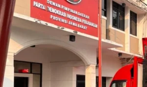 Didatangi Sejumlah Anggota Polisi, PDI Perjuangan Layangkan Keberatan ke Polda Jabar Didatangi Sejumlah Anggota Polisi, PDI Perjuangan Layangkan Keberatan ke Polda Jabar