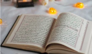 ILUSTRASI Dzikir penghapus dosa yang rutin dibacakan. (pexels)