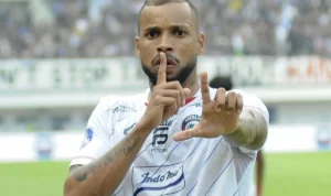 Gustavo Almeida Persija