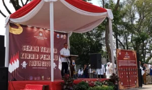 Doc. Pj Wali Kota Cimahi, Dicky Saromi saat Sambutan Kirab Pemilu (Firman)