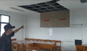 Kelas Rusak Akibat Angin Kencang, KBM di SDN Baros Mandiri 3 Cimahi Terpaksa Daring