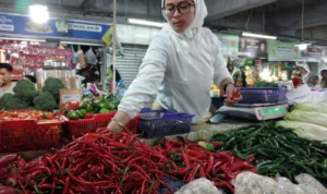 Harga Cabai Rawit Makin Pedas, Tembus Rp94 Ribu di Pasar Kosambi