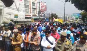 Aksi Bela Palestina, Ratusan Buruh di KBB Gelar Salat Gaib dan Serukan Boikot Produk Israel