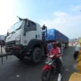 Truk Tronton Mogok di Lampu Merah Ciawi, Lalu Lintas Macet
