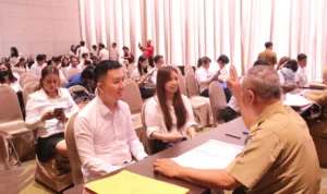 Inovasi Pelaminan Jempol Disdukcapil Bandung Disambut Antusias, 66 Warga Urus Pencatatan Perkawinan Massal Inovasi Pelaminan Jempol Disdukcapil Bandung Disambut Antusias, 66 Warga Urus Pencatatan Perkawinan Massal