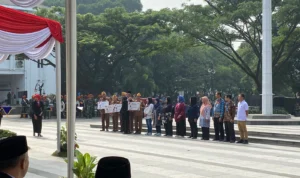 SUASANA: Peringatan Hari Sumpah Pemuda di Plaza Balaikota Bandung, pada Jumat (10/11). (Nizar/Jabarekspres)