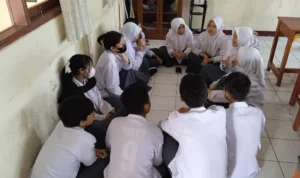 SMAN 5 Cimahi Tingkatkan Kesadaran Terhadap Cyberbullying Melalui KBM P5