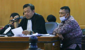 Sidang Lanjutan Kasus Suap Bandung Smart City Batal Digelar, 2 Saksi Tak Hadir pada Persidangan ils. Sidang lanjutan terkait pemeriksaan saksi meringankan terdakwa Khairur Rijal batal digelar. Hal ini berkenaan dengan saksi yang tak jadi hadir pada sidang tersebut (Pandu Muslim / JE)