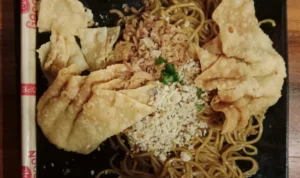 Berapa Sih Gaji Pegawai Mie Gacoan? Apakah Sepedas Mienya?