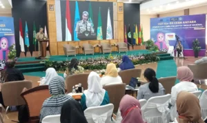 Peringati HUT ke-86 Antara, Wawalkot Bogor Buka Lomba Presenter Tingkat Nasional Wakil Wali Kota Bogor, Dedie A. Rachim saat membuka Lomba Presenter Tingkat Nasional di Aula Universitas Ibn Khaldun (UIKA) Bogor, Senin (20/11).
