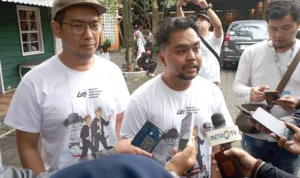 Koordinator Gerakan Gaskeun Babarengan, Enda Nasution saat diwawancara awak media./ iSTIMEWA