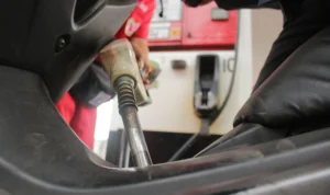 Larangan Penunggak Pajak Beli BBM di SPBU di Jabar Bakal Beri Efek Kejut Masyarakat Larangan Penunggak Pajak Beli BBM di SPBU di Jabar Bakal Beri Efek Kejut Masyarakat