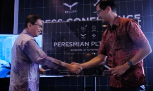 TSM Bandung Menjadi Mal Pengguna Pertama PLTS Atap di Bandung Trans Studio Mall (TSM) Bandung secara resmi mengumumkan penggunaan teknologi Pembangkit Listrik Tenaga Surya (PLTS) Atap.